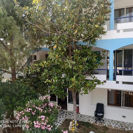 Muses Apartments Eretria  Bagian luar foto